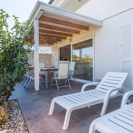 Trava Just A Few Steps From The Seaside * Klimno