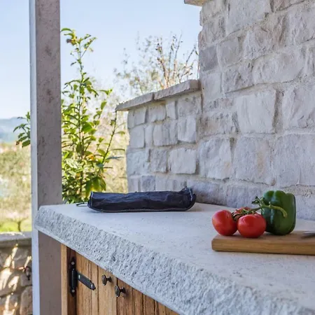 Apartman Trava Just A Few Steps From The Seaside Klimno