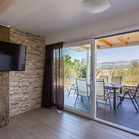 Trava Just A Few Steps From The Seaside Appartamento Klimno