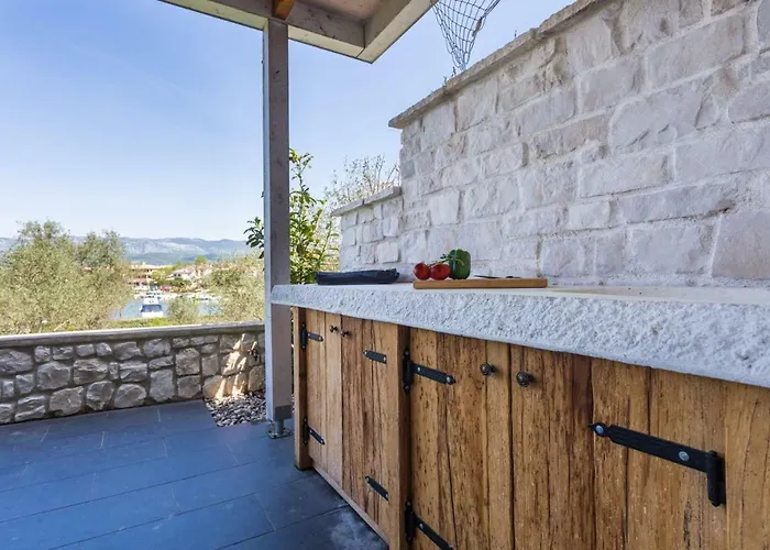 Trava Just A Few Steps From The Seaside Appartement Klimno