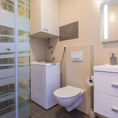 Trava Just A Few Steps From The Seaside * クリムノ