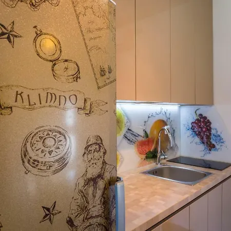 アパート Trava Just A Few Steps From The Seaside クリムノ