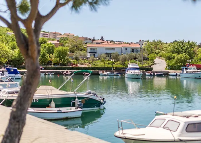 Trava Just A Few Steps From The Seaside